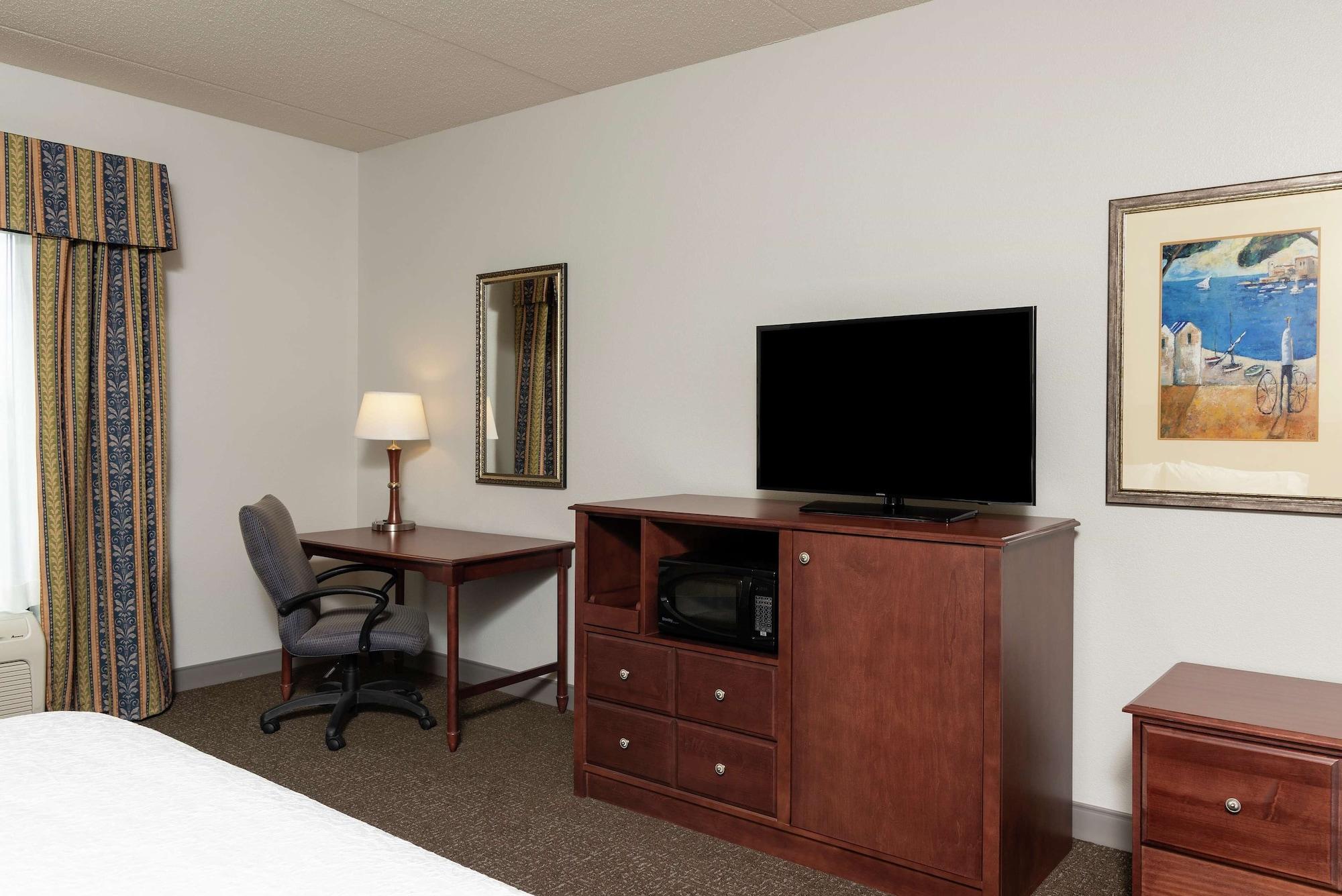 Hampton Inn & Suites Indianapolis-Airport Exterior foto