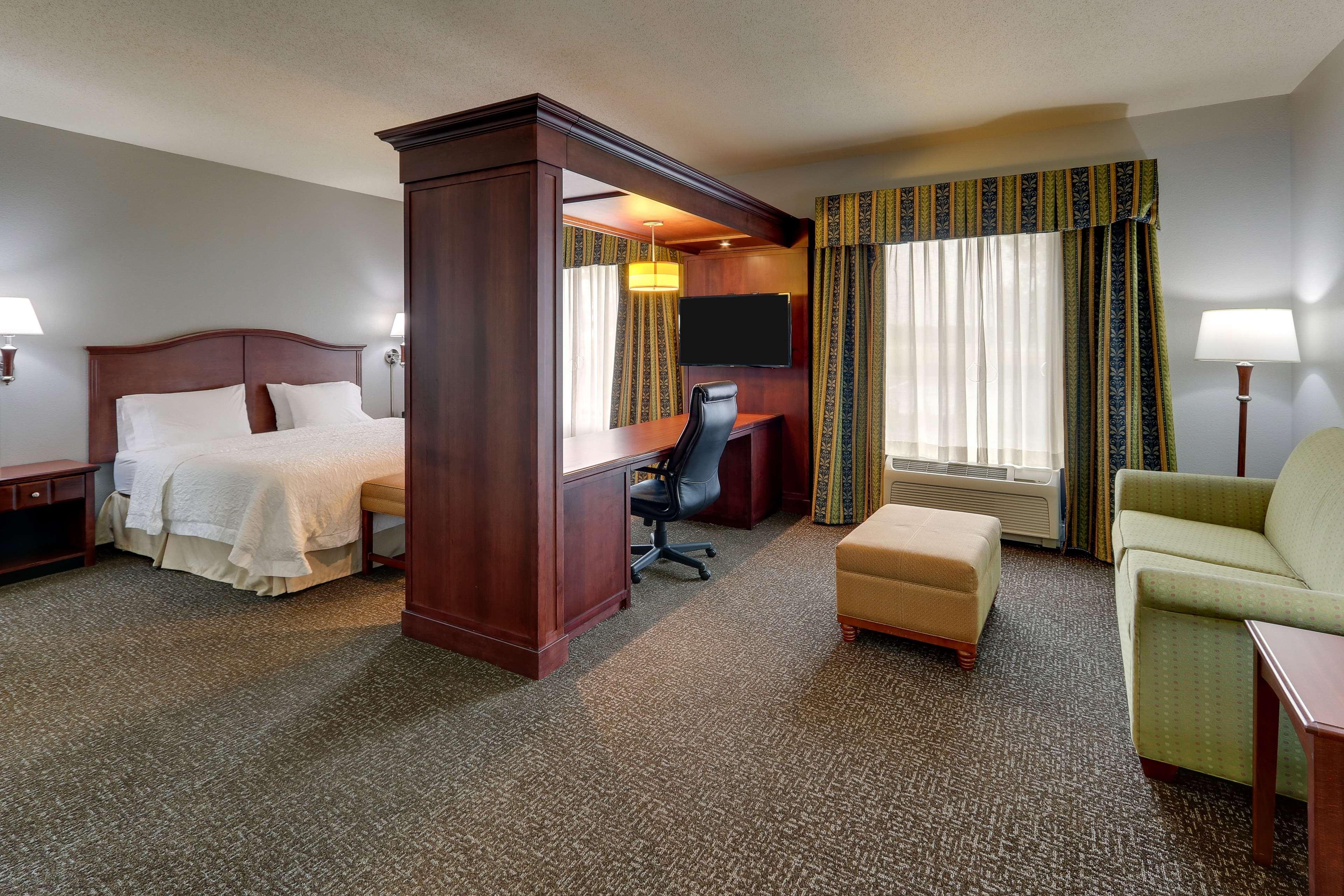 Hampton Inn & Suites Indianapolis-Airport Exterior foto