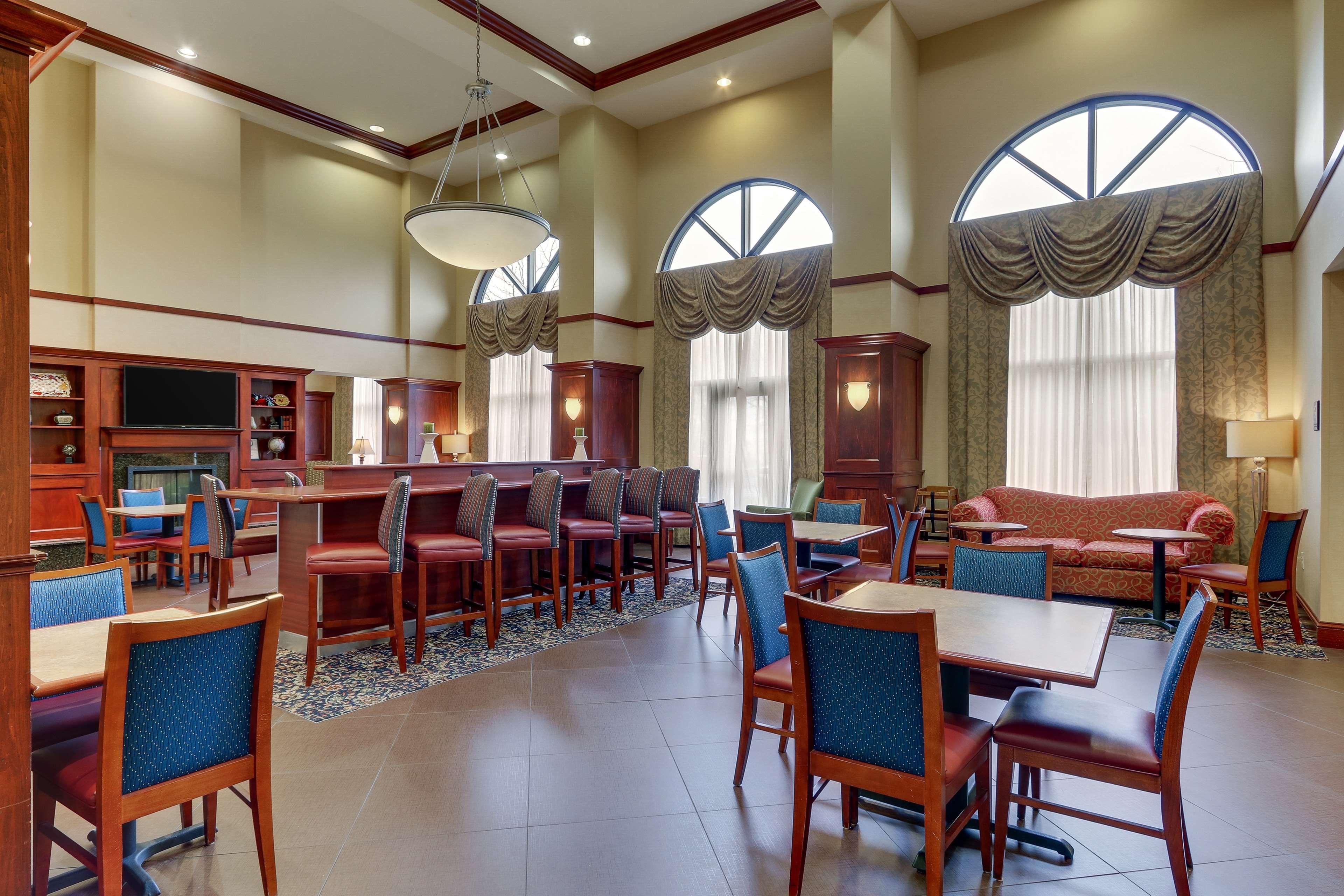 Hampton Inn & Suites Indianapolis-Airport Exterior foto