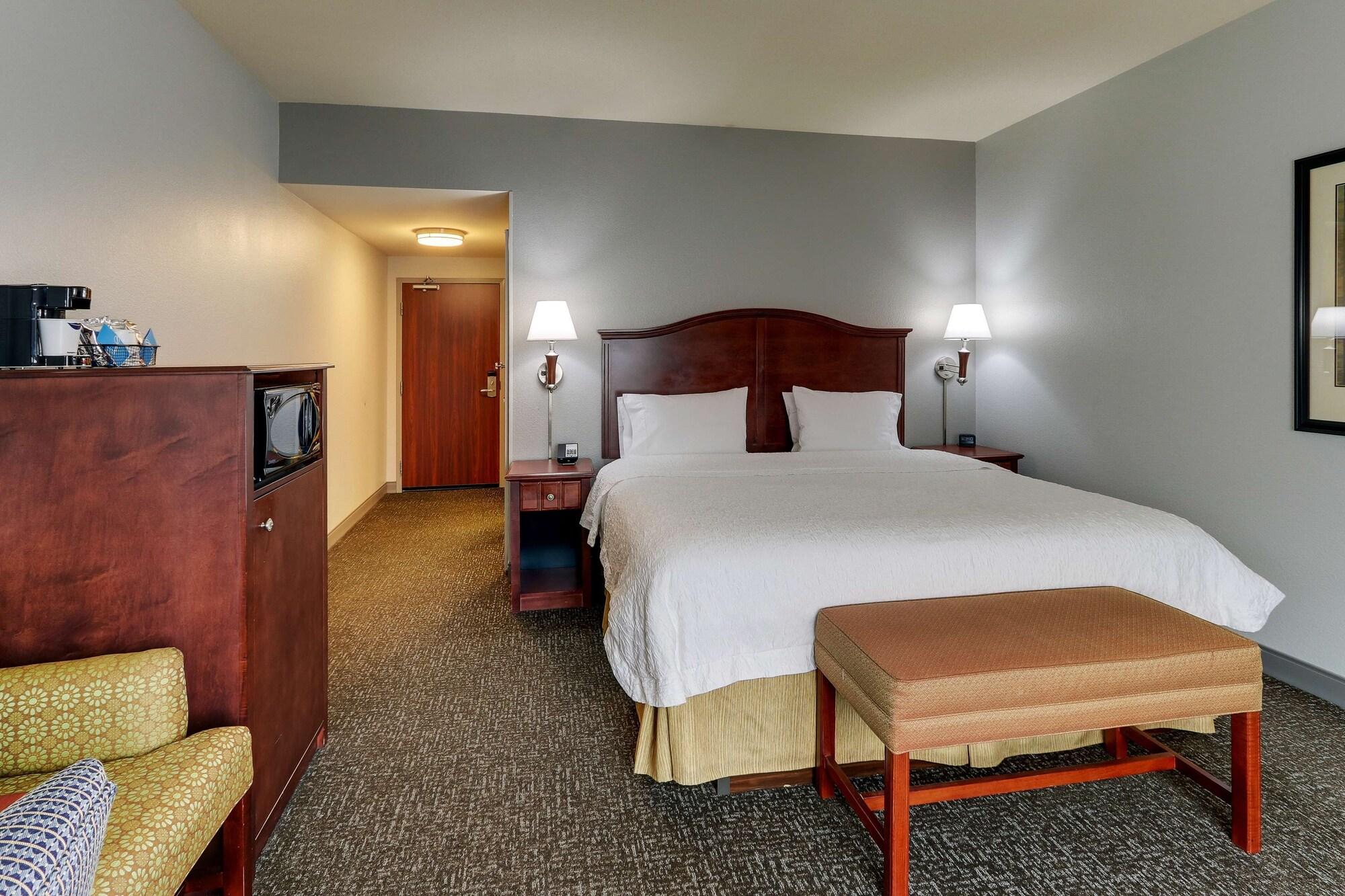 Hampton Inn & Suites Indianapolis-Airport Exterior foto