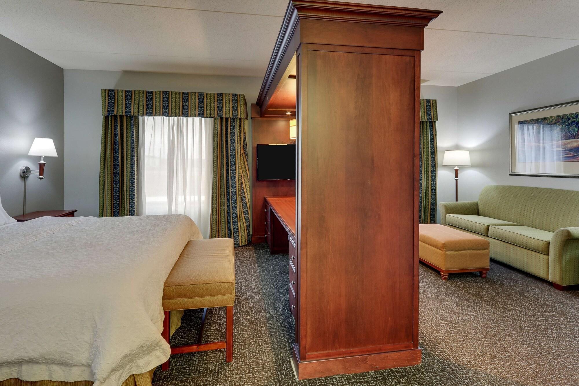 Hampton Inn & Suites Indianapolis-Airport Exterior foto