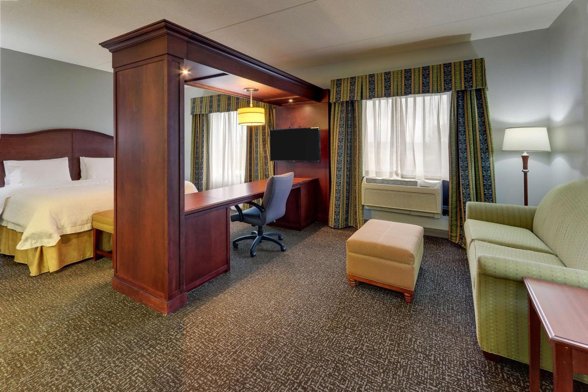 Hampton Inn & Suites Indianapolis-Airport Exterior foto