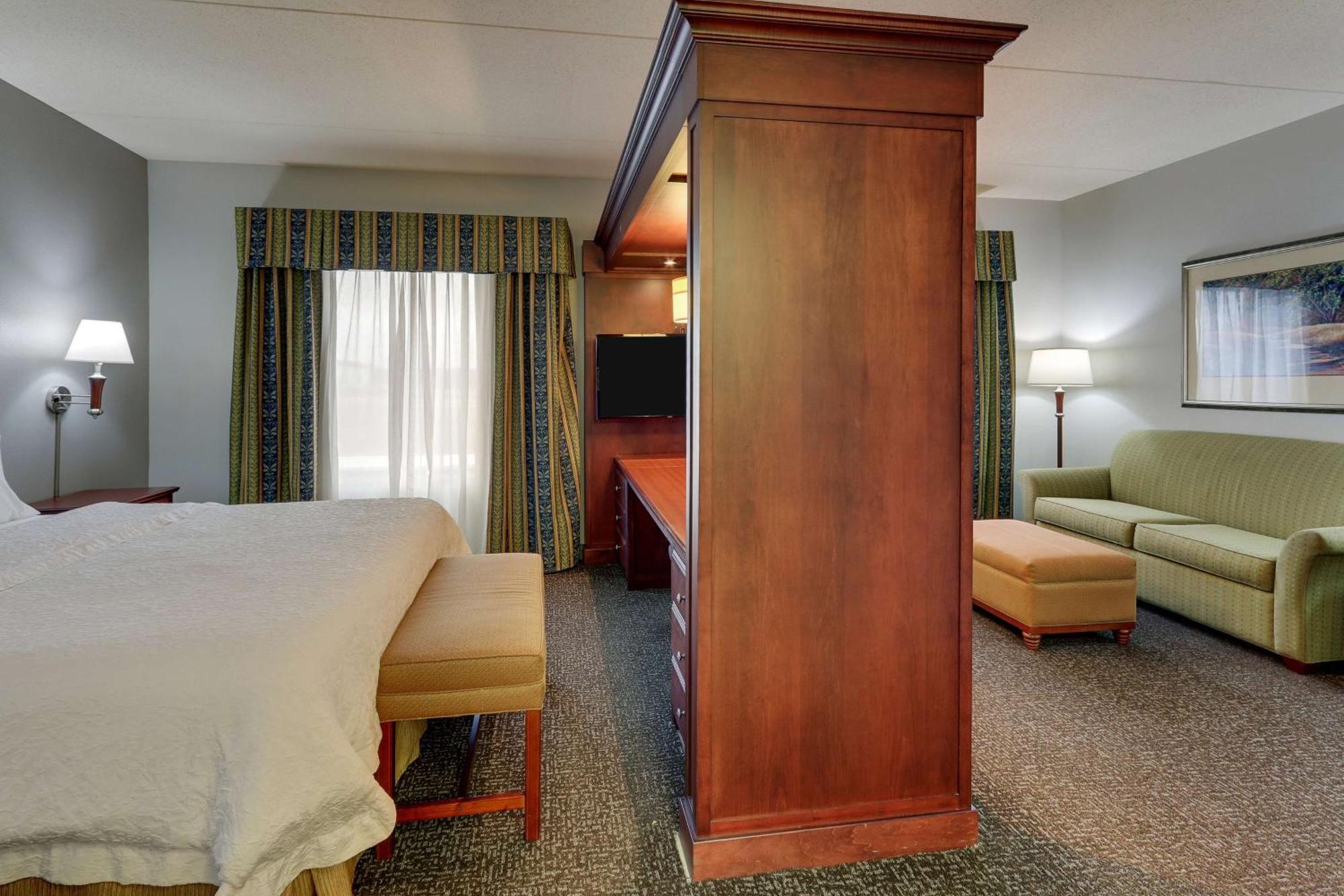 Hampton Inn & Suites Indianapolis-Airport Exterior foto